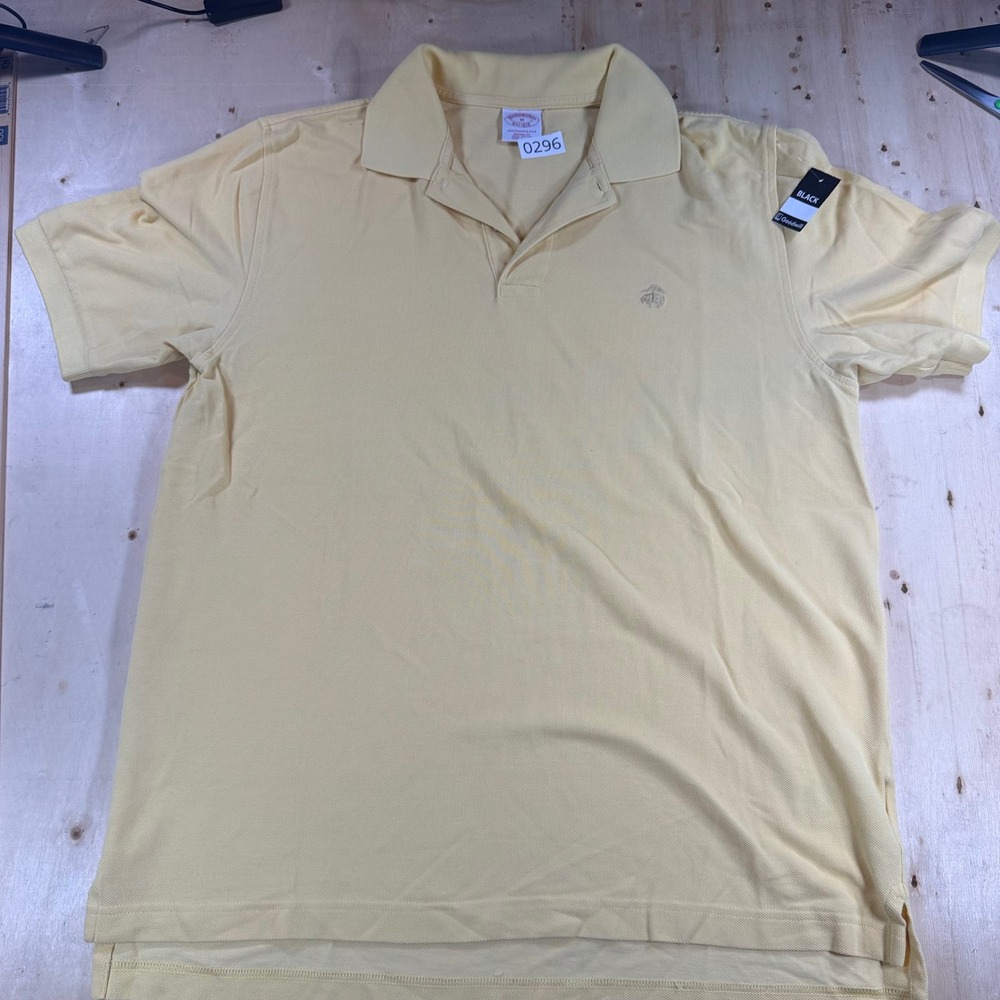 Brooks Brothers Mens Medium Original Fit Performance Polo Shirt Yellow Cotton